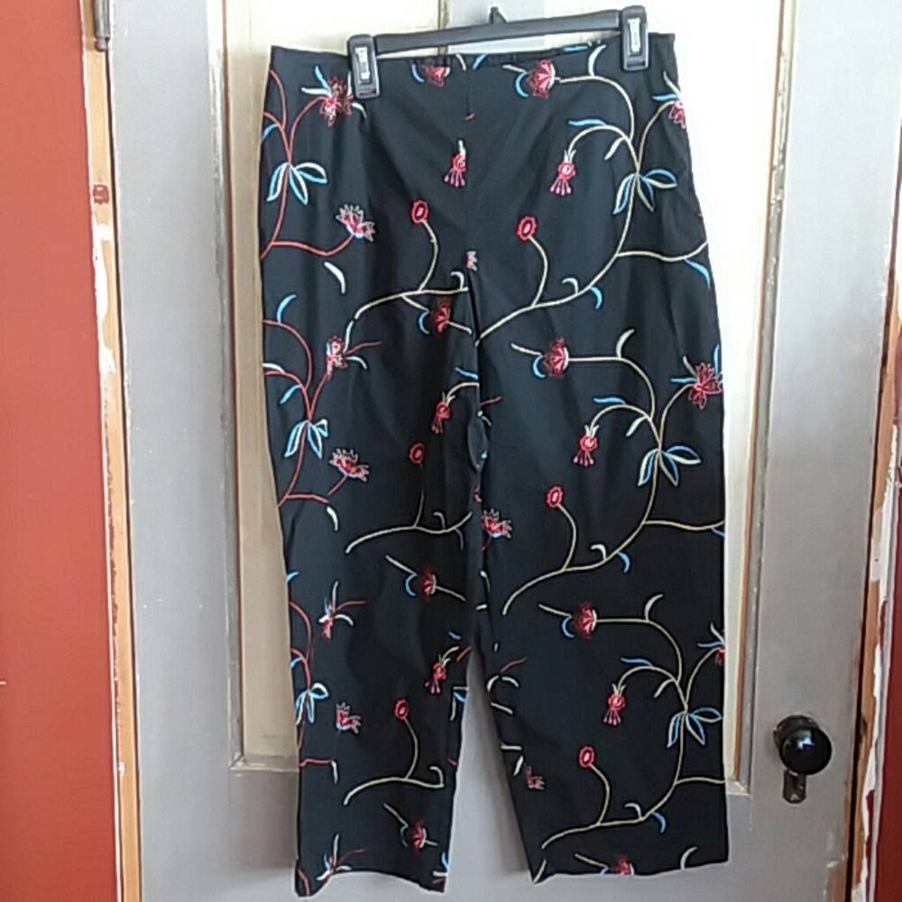 Hearts of Palm Embroidered  Pants Black
